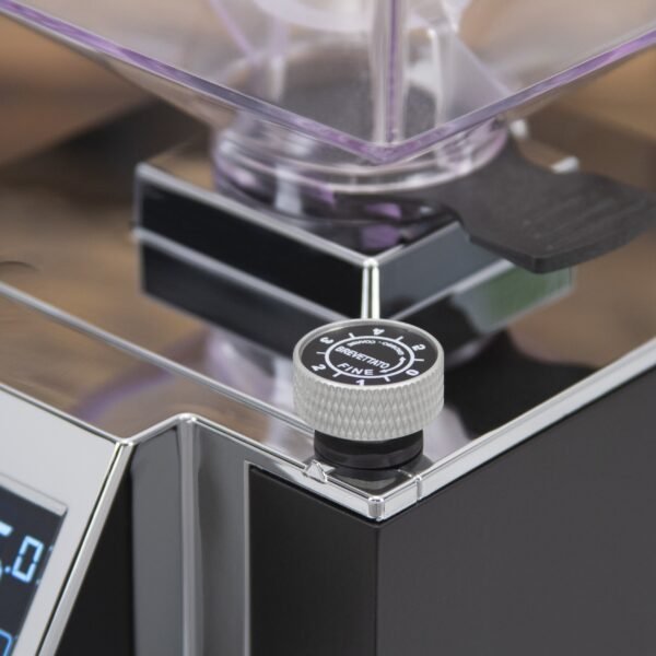 Eureka Mignon Magnifico Coffee Grinder in Matte Black - Image 9
