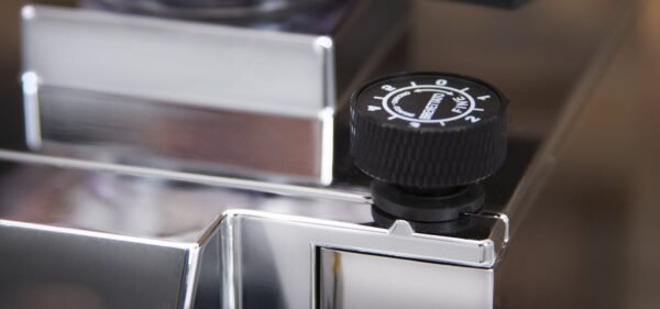 Eureka Mignon Silenzio Espresso Grinder in Amaranth - Image 9