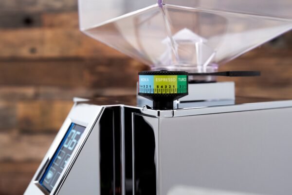 Eureka Mignon Perfetto Coffee Grinder in Chrome - Image 11