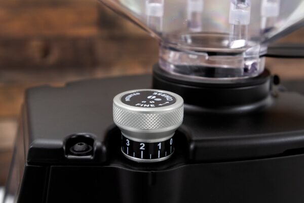 Eureka Atom Specialty 75 Espresso Grinder in Black - Image 12