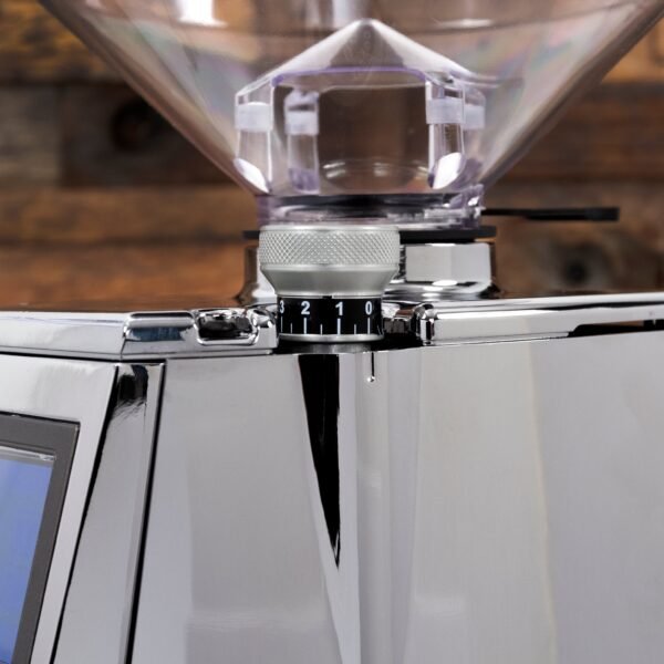 Eureka Atom Specialty 65 in Espresso Grinder Chrome - Image 8